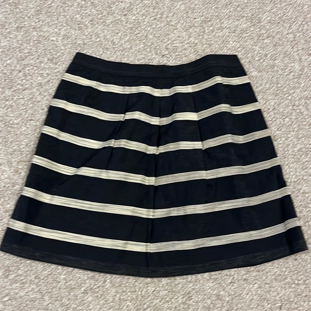 Ann Taylor Loft Navy and Cream White Striped A-line skirt size 8